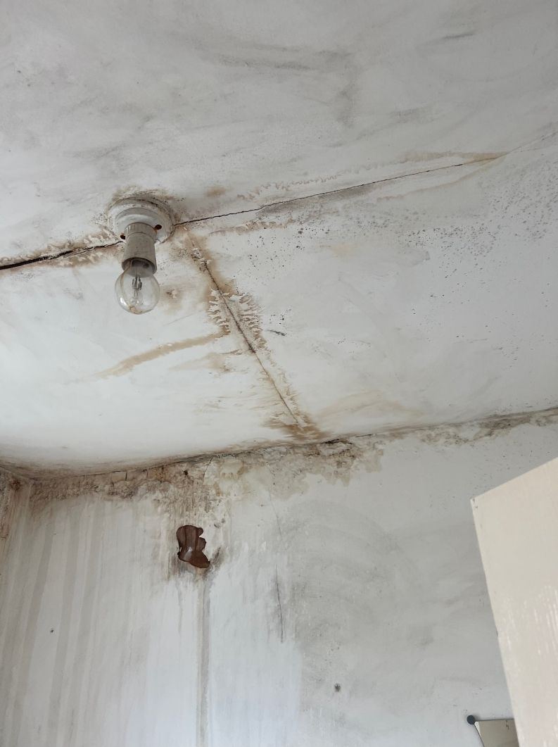 Electrical, plumbing & interior refit — photo 2
